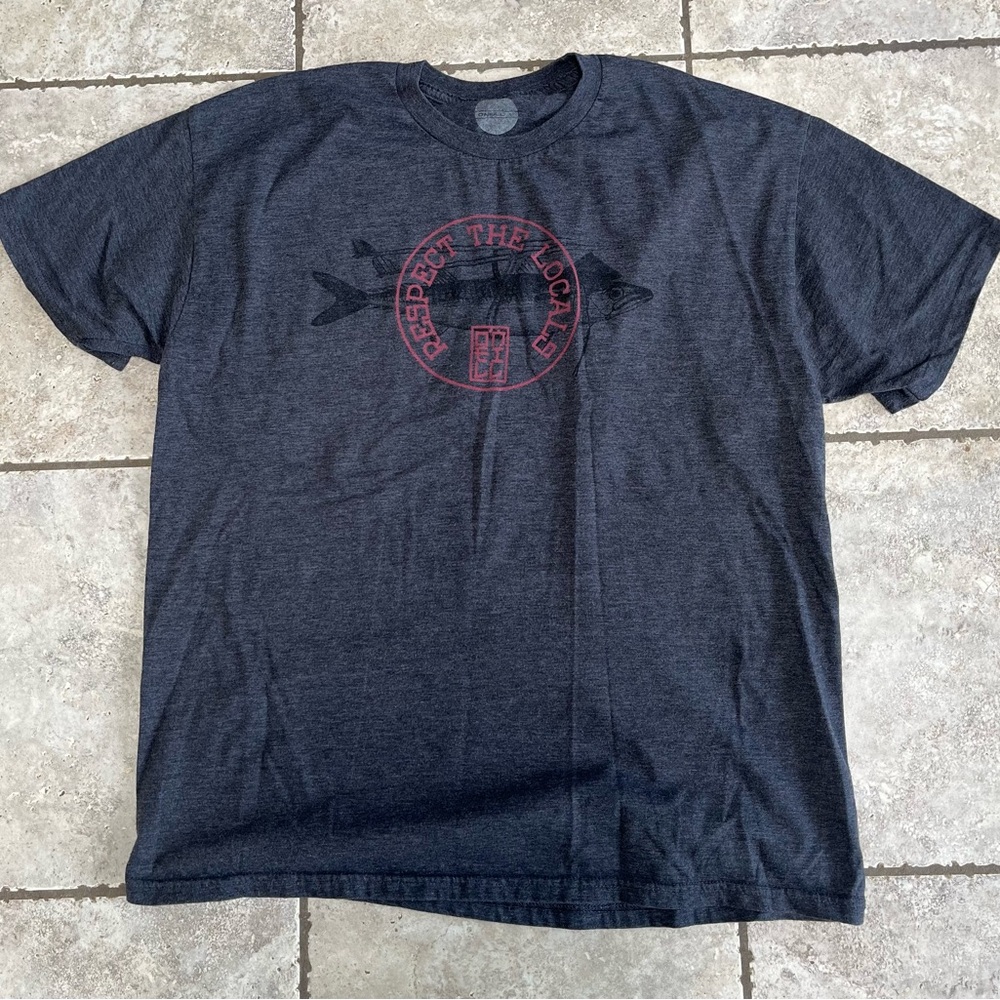 Extra large O’Neill t shirt “respect the locals”